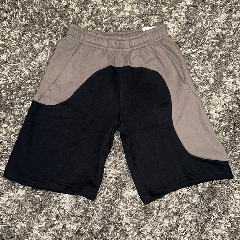 New NIKE Sportswear Color Clash Fleece Shorts